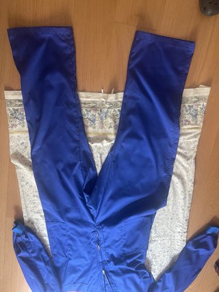 Mono de trabajo azul