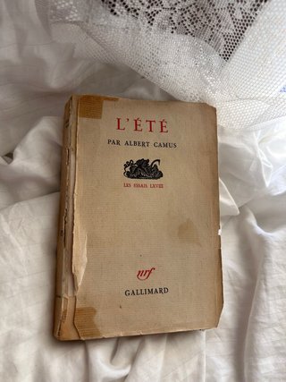 Primera edición de 1954 del libro de ensayos L'été
