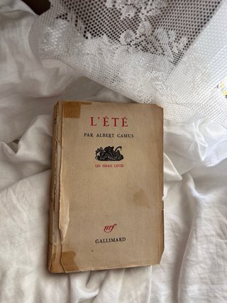 Primera edición de 1954 del libro de ensayos L'été
