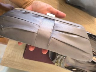 Zapatos tacón gris plata con pedrería