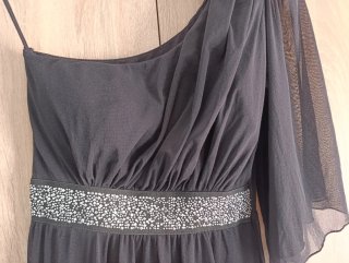 Vestido fiesta negro con pedrería