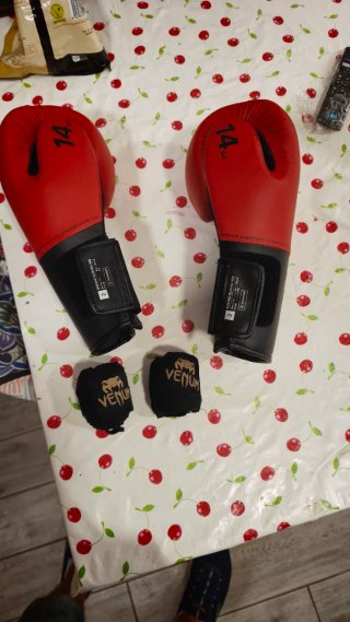 Guantes Boxeo Rojo 14oz + Vendas