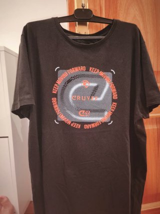 Camiseta CRUYFF Keep Moving Forward Talla XL