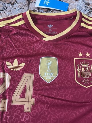 Camiseta España 2 Estrellas Talla XL cucurella 24
