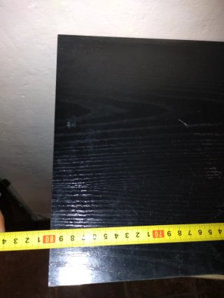 Estantería negra aglomerado