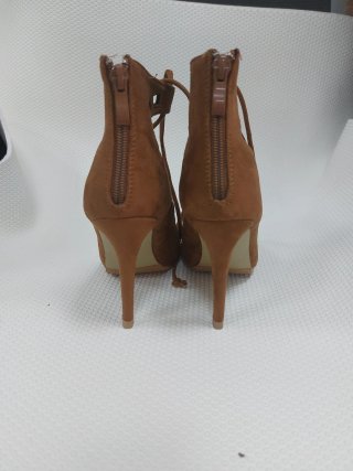 Zapatos de tacón marrón talla 35