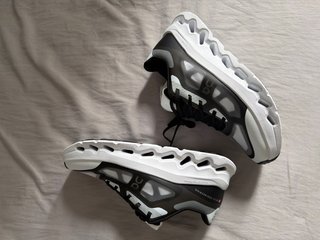 Zapatillas deportivas ON Cloudmonster Talla 41