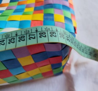 Borsa shopper intrecciata multicolore