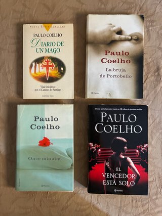 Colección de cuatro libros de Paulo Coelho