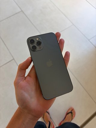 iPhone 12 Pro 256GB + 2 Fundas + Cable