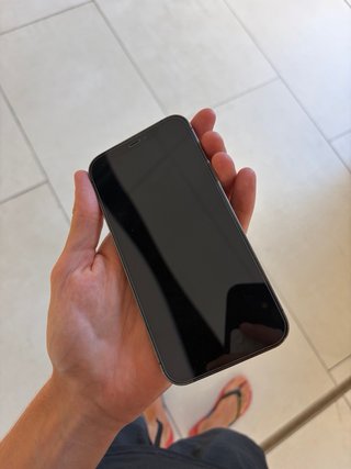 iPhone 12 Pro 256GB + 2 Fundas + Cable