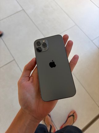 iPhone 12 Pro 256GB + 2 Fundas + Cable