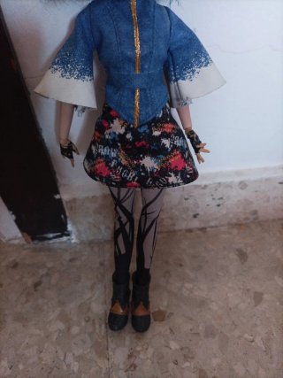 Muñeca Evie Descendientes