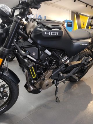 Husqvarna Svartpilen 401 2023