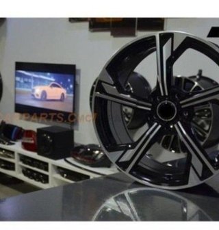 Juego de 4 Llantas 19 New RS5 Black AU016