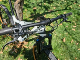 Ktm carbono 2024 seminueva doble suspension mtb