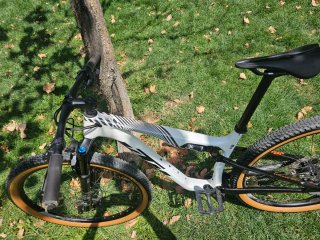 Ktm carbono 2024 seminueva doble suspension mtb