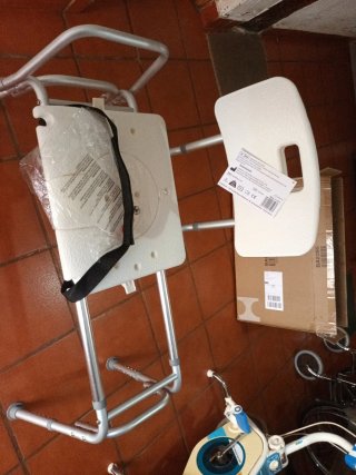 Banco de baño extraíble sin estrenar