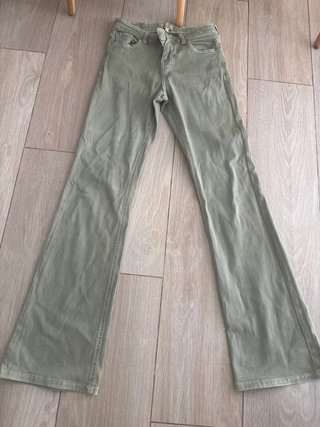 Pantalones campana verde pastel
