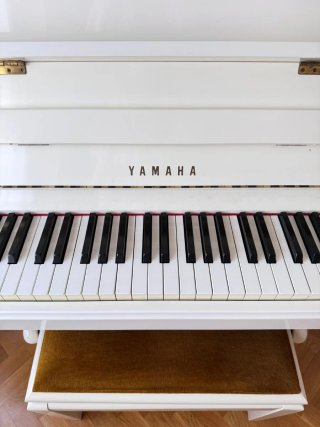 Piano Vertical YAMAHA M5J Blanco