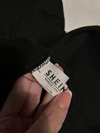 Sudadera Shein Negra con Capucha Talla L