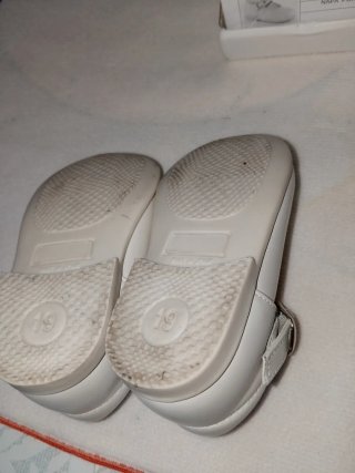 2 pares de calzado para bebé, talla 19.
