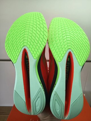 Nike ZoomX Vaporfly Next% 4 42 44 44'5 45'5