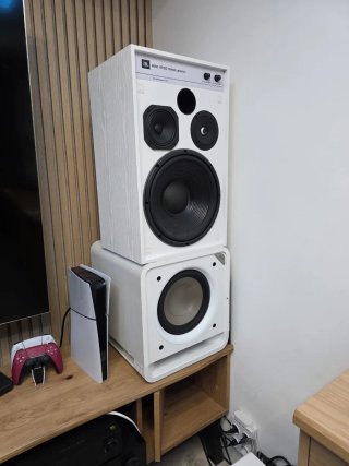 Altavoces JBL 4312 Ghost Edition