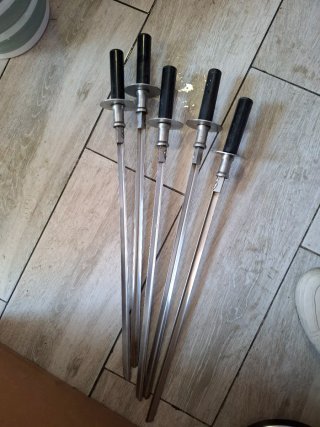 Juego 5 espadas asador