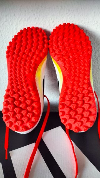 Botas Fútbol Adidas F50-Talla 35 -NUEVAS