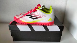 Botas Fútbol Adidas F50-Talla 35 -NUEVAS