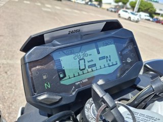 BMW G310R con 2.800 Km