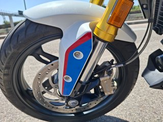 BMW G310R con 2.800 Km
