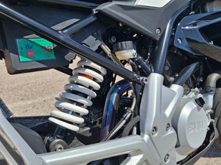 BMW G310R con 2.800 Km