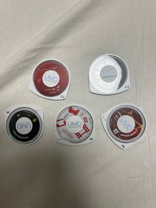 Sony PSP Nera + 5 UMD