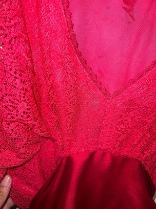 Vestido largo rojo encaje
