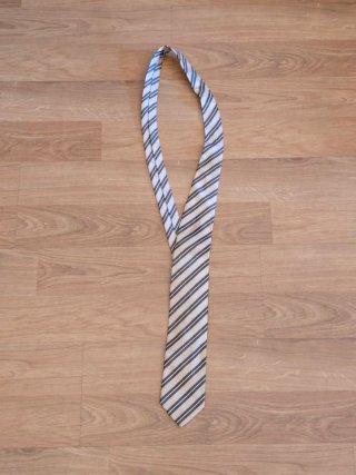 Corbata de rayas beige, blanco y marrón