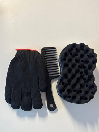 Set per capelli: spugna, pettine e guanto