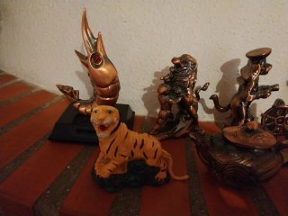 Figuras decorativas cobre estilo antiguo