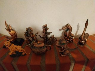 Figuras decorativas cobre estilo antiguo