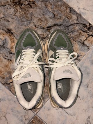 New Balance 9060 Beige/Verde