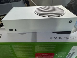 Xbox Series S 512GB + Mando - Como Nuevo