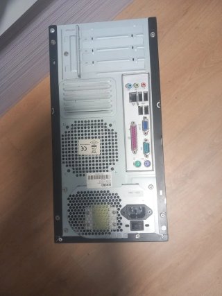 PC Torre Negra y Plateada