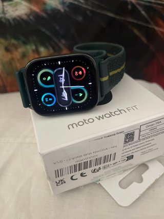 Reloj Motorola Moto Watch Fit Verde