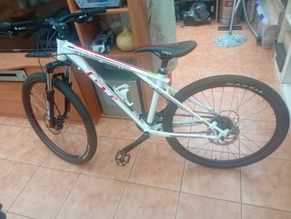 Bicicleta GT Avalanche Blanca