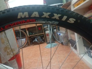 Bicicleta GT Avalanche Blanca