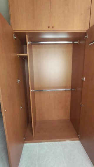 Armario modular 2 en 1 madera precio negociable.