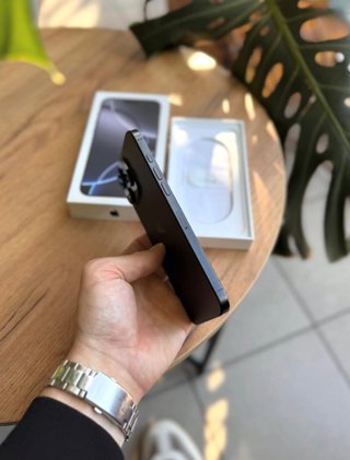iPhone 16 Pro Max Garantia 16 Meses