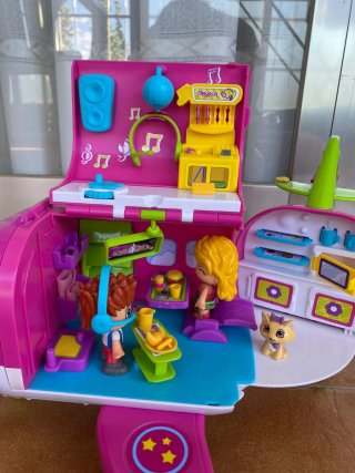 Avión PinyPon con figuras