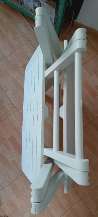 Mesa auxiliar plegable blanca